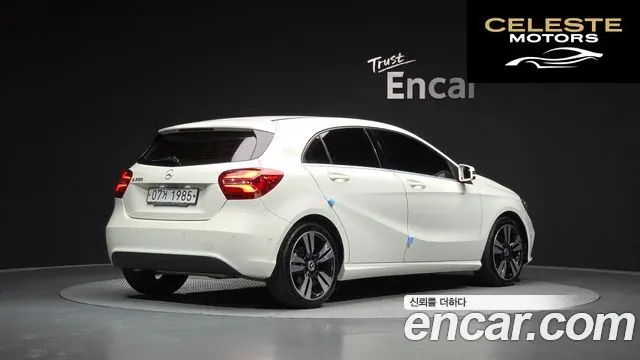 MERCEDES BENZ A-Classe W176 A200 2018 — photo 2 sur 30