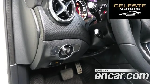 MERCEDES BENZ A-Classe W176 A200 2018 — photo 20 sur 30