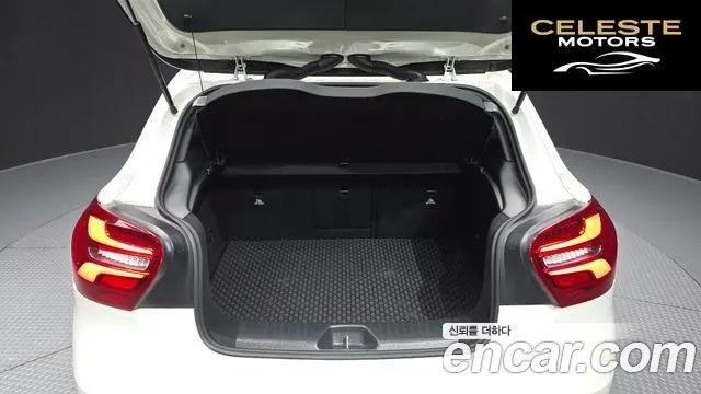 MERCEDES BENZ A-Classe W176 A200 2018 — photo 26 sur 30