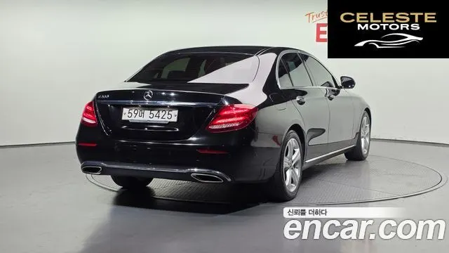MERCEDES BENZ E-Classe W213 E200 Avantgarde 2018 — photo 2 sur 20