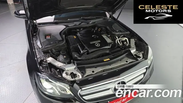 MERCEDES BENZ E-Classe W213 E200 Avantgarde 2018 — photo 6 sur 20
