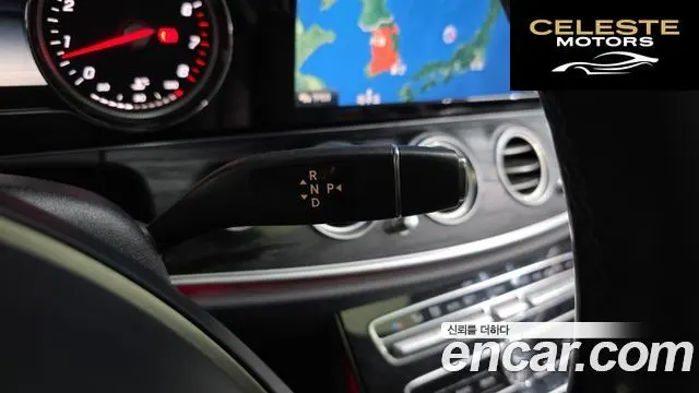 MERCEDES BENZ E-Classe W213 E200 Avantgarde 2018 — photo 9 sur 20