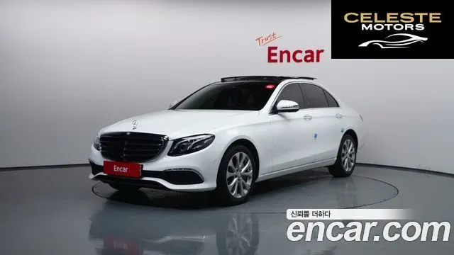 MERCEDES BENZ E-Classe W213 E300 4MATIC Exclusive 2017 — photo 1 sur 20