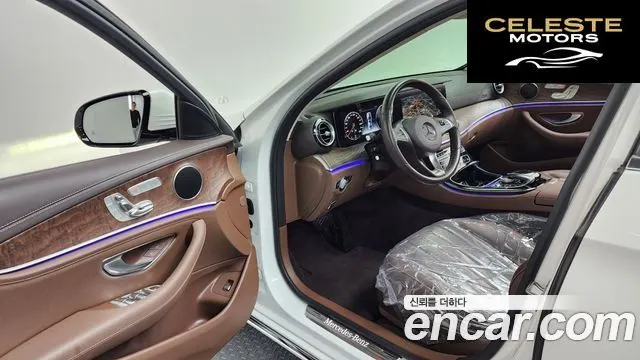 MERCEDES BENZ E-Classe W213 E300 4MATIC Exclusive 2017 — photo 10 sur 20