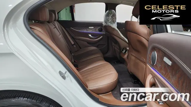 MERCEDES BENZ E-Classe W213 E300 4MATIC Exclusive 2017 — photo 11 sur 20