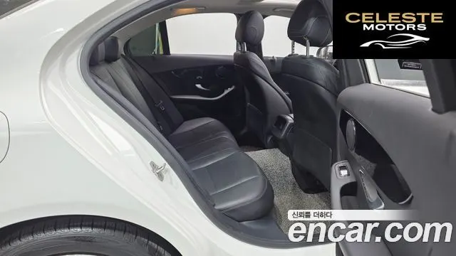 MERCEDES BENZ C-Classe W205 C200 2016 — photo 12 sur 20