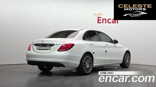 MERCEDES BENZ C-Classe W205 C200 2016 — photo 2 sur 20