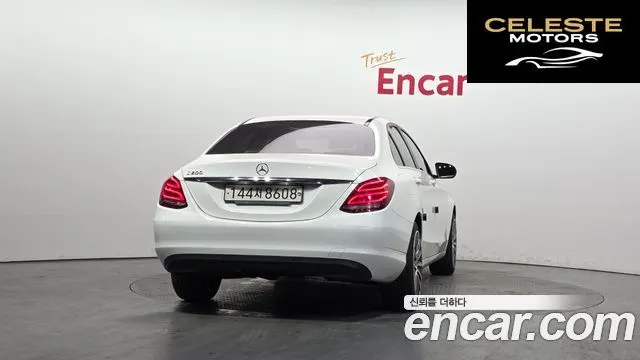 MERCEDES BENZ C-Classe W205 C200 2016 — photo 4 sur 20