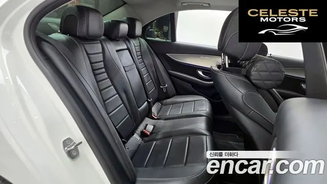 MERCEDES BENZ E-Classe W213 E200 Avantgarde 2017 — photo 11 sur 26