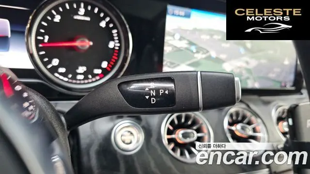 MERCEDES BENZ E-Classe W213 E220d Coupé 2019 — photo 12 sur 35