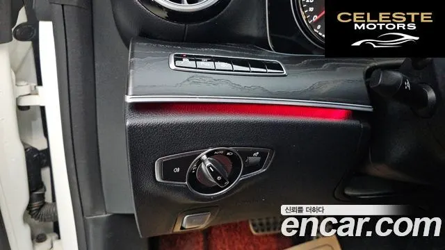 MERCEDES BENZ E-Classe W213 E220d Coupé 2019 — photo 29 sur 35