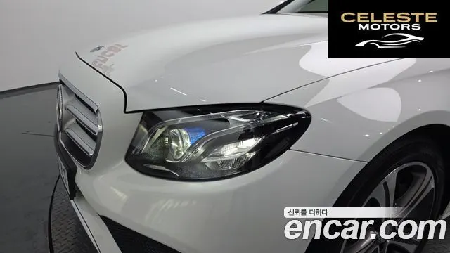 MERCEDES BENZ E-Classe W213 E300 Avantgarde 2017 — photo 7 sur 32