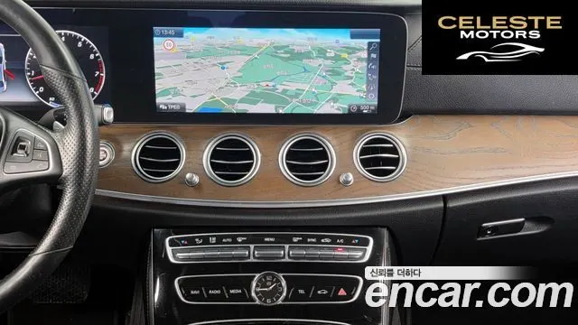 MERCEDES BENZ E-Classe W213 E300 4MATIC Exclusive 2017 — photo 14 sur 20