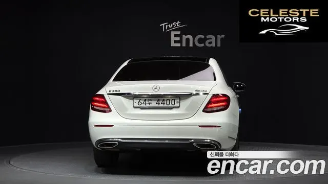 MERCEDES BENZ E-Classe W213 E300 4MATIC Exclusive 2017 — photo 4 sur 20