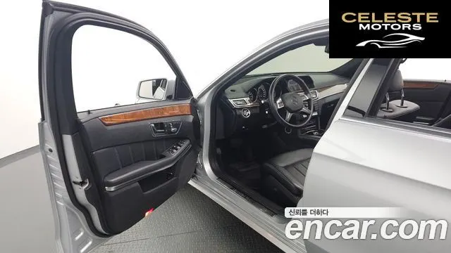 MERCEDES BENZ E-Classe W212 E300 2014 — photo 10 sur 26