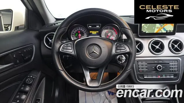 MERCEDES BENZ GLA-Classe X156 GLA200 d 2016 — photo 12 sur 20