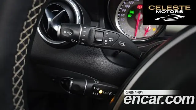 MERCEDES BENZ GLA-Classe X156 GLA200 d 2016 — photo 18 sur 20