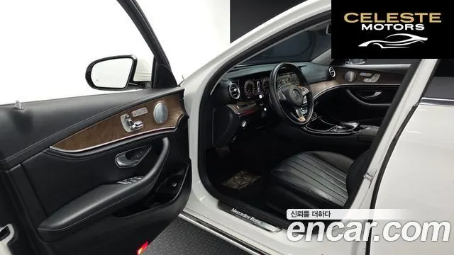 MERCEDES BENZ E-Classe W213 E300 4MATIC Exclusive 2018 — photo 10 sur 26