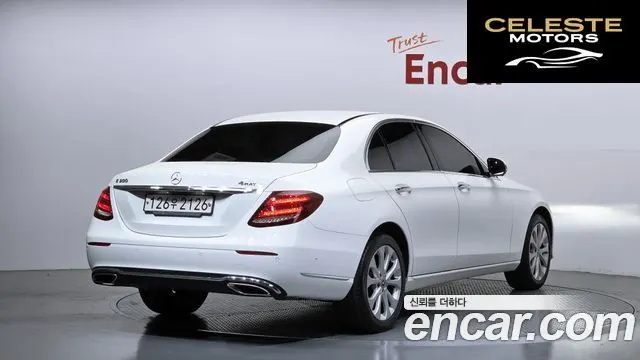 MERCEDES BENZ E-Classe W213 E300 4MATIC Exclusive 2018 — photo 3 sur 26