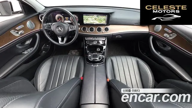 MERCEDES BENZ E-Classe W213 E300 4MATIC Exclusive 2018 — photo 8 sur 26