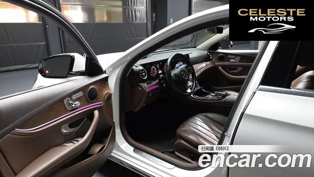 MERCEDES BENZ E-Classe W213 E220d 4MATIC Exclusive 2017 — photo 10 sur 20