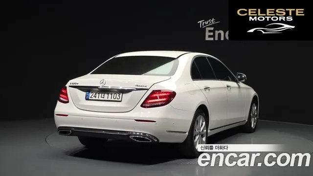 MERCEDES BENZ E-Classe W213 E220d 4MATIC Exclusive 2017 — photo 2 sur 20
