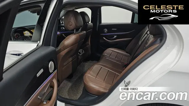 MERCEDES BENZ E-Classe W213 E300 4MATIC Avantgarde 2017 — photo 12 sur 26