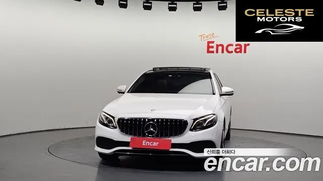 MERCEDES BENZ E-Classe W213 E300 4MATIC Avantgarde 2017 — photo 3 sur 26