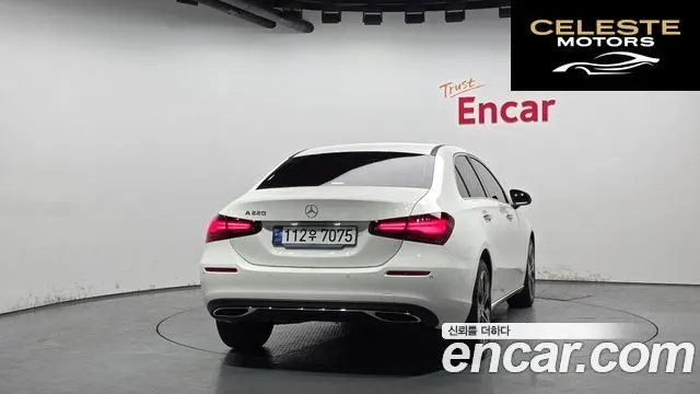 MERCEDES BENZ A-Classe W177 A220 Berline 2024 — photo 4 sur 30