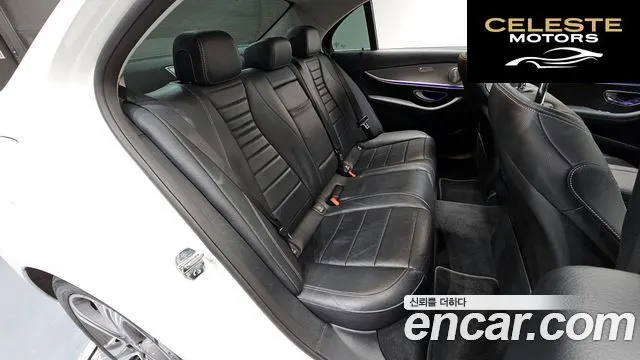 MERCEDES BENZ E-Classe W213 E300 Avantgarde 2019 — photo 11 sur 20