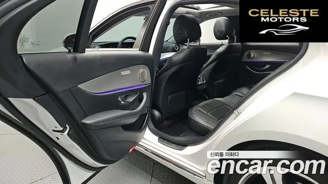 MERCEDES BENZ E-Classe W213 E300 Avantgarde 2019 — photo 12 sur 20