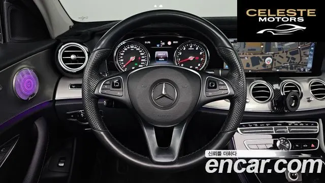 MERCEDES BENZ E-Classe W213 E200 Avantgarde 2017 — photo 13 sur 20