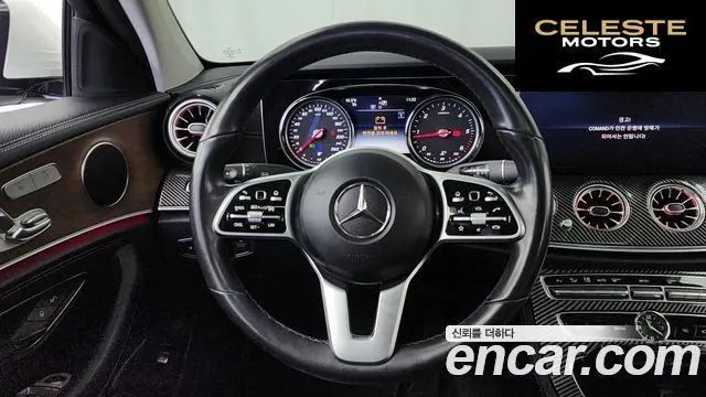 MERCEDES BENZ E-Classe W213 E220d 4MATIC Exclusive 2019 — photo 13 sur 20