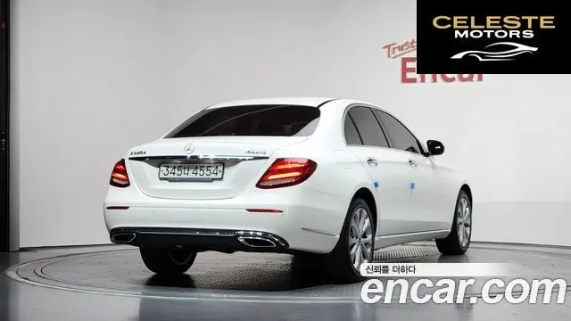 MERCEDES BENZ E-Classe W213 E220d 4MATIC Exclusive 2019 — photo 2 sur 20