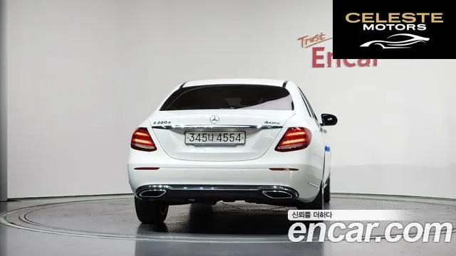 MERCEDES BENZ E-Classe W213 E220d 4MATIC Exclusive 2019 — photo 4 sur 20