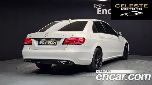MERCEDES BENZ E-Classe W212 E220 Avantgarde Sport 2016 — photo 2 sur 20