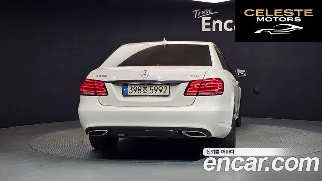 MERCEDES BENZ E-Classe W212 E220 Avantgarde Sport 2016 — photo 4 sur 20