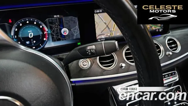 MERCEDES BENZ E-Classe W213 E300 4MATIC Avantgarde 2019 — photo 12 sur 38