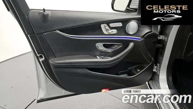MERCEDES BENZ E-Classe W213 E300 4MATIC Avantgarde 2019 — photo 14 sur 38