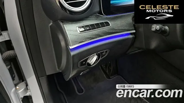 MERCEDES BENZ E-Classe W213 E300 4MATIC Avantgarde 2019 — photo 24 sur 38