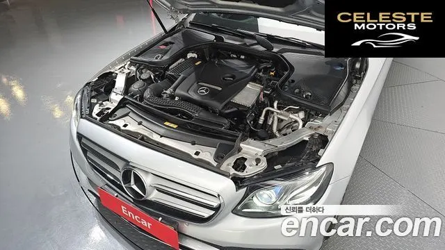 MERCEDES BENZ E-Classe W213 E300 4MATIC Avantgarde 2019 — photo 6 sur 38