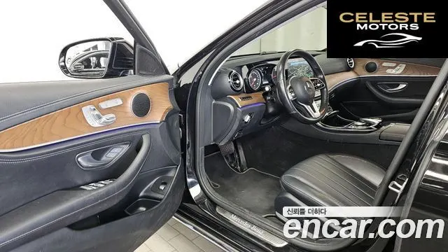MERCEDES BENZ E-Classe W213 E220d 4MATIC Exclusive 2019 — photo 10 sur 20