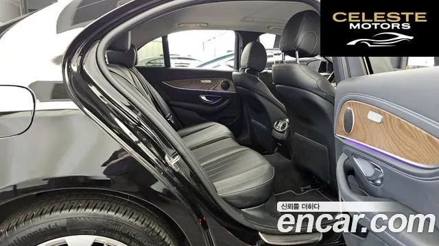 MERCEDES BENZ E-Classe W213 E220d 4MATIC Exclusive 2019 — photo 12 sur 20