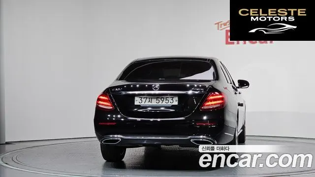 MERCEDES BENZ E-Classe W213 E220d 4MATIC Exclusive 2019 — photo 4 sur 20