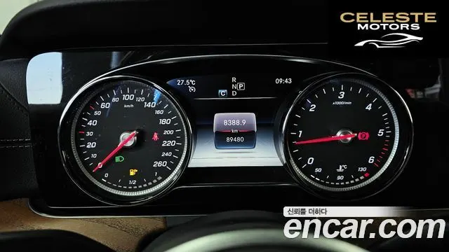 MERCEDES BENZ E-Classe W213 E220d 4MATIC Exclusive 2019 — photo 8 sur 20
