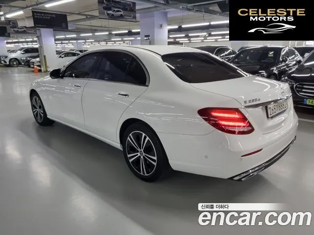 MERCEDES BENZ E-Classe W213 E220d Avantgarde 2020 — photo 5 sur 26
