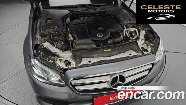 MERCEDES BENZ E-Classe W213 E220d Avantgarde 2017 — photo 6 sur 20