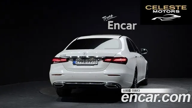 MERCEDES BENZ E-Classe W213 E250 Avantgarde 2021 — photo 3 sur 33