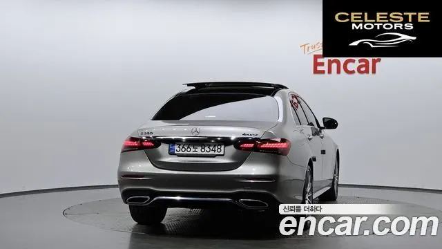 MERCEDES BENZ E-Classe W213 E350 4MATIC Avantgarde 2022 — photo 3 sur 33