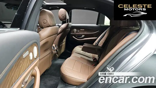 MERCEDES BENZ E-Classe W213 E300e 4MATIC Exclusive 2021 — photo 17 sur 43